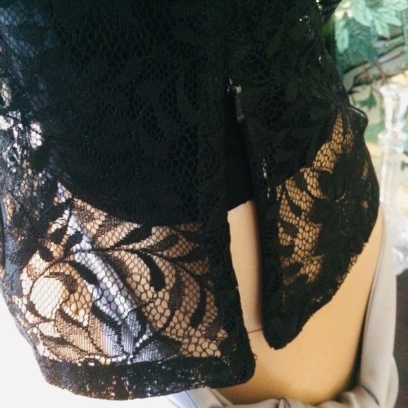 Isda & Co Black Lace Top, Size 2 - Picture 5 of 7